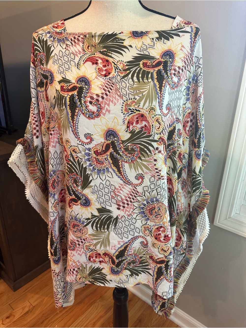 Chico's Paisley Floral Kimono Top Crochet Mesh Fringe Poncho cream olive coral